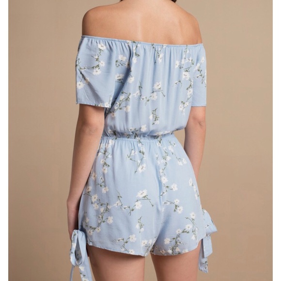 Tobi romper. Only worn once. Like new condition. - Picture 4 of 4